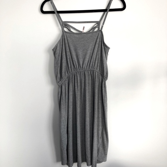 ✨2/$40✨ BNWT* GREY DRESS W CRISS CROSS FRONT - Picture 4 of 6